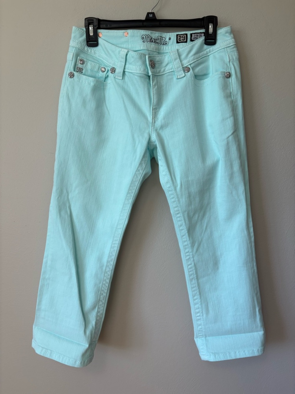 Miss Me Low Rise Signature Cuffed Capri Blue Glass Color Jeans 29